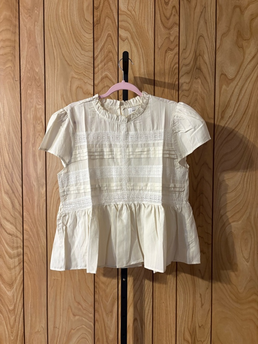 Anniewear White Lace Trim Peplum Blouse Size XL NWT Textured Ruffle Top